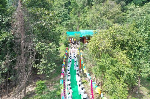 ภาพ No.38080:พิธีทอดกฐินสามัคคีเพื่อสร้างทุกสิ่ง ณ ศูนย์ปฏิบัติธรรมธุดงคสถานพรรัตนะ