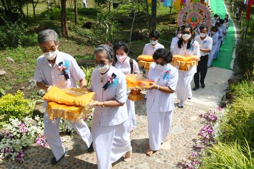 ภาพ No.38090:พิธีทอดกฐินสามัคคีเพื่อสร้างทุกสิ่ง ณ ศูนย์ปฏิบัติธรรมธุดงคสถานพรรัตนะ