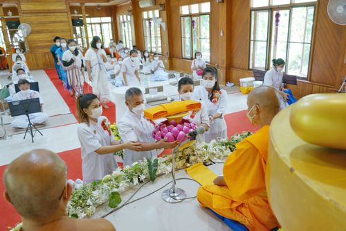 ภาพ No.38104:พิธีทอดกฐินสามัคคีเพื่อสร้างทุกสิ่ง ณ ศูนย์ปฏิบัติธรรมธุดงคสถานพรรัตนะ