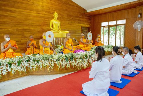 ภาพ No.38105:พิธีทอดกฐินสามัคคีเพื่อสร้างทุกสิ่ง ณ ศูนย์ปฏิบัติธรรมธุดงคสถานพรรัตนะ