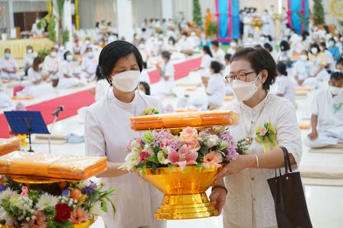 ภาพ No.38234:พิธีทอดกฐินสามัคคี “สร้างหอฉัน ครัวมหาทาน” ณ ศูนย์ปฏิบัติธรรมเพชรบูรณ์