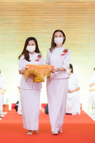 ภาพ No.38298:พิธีทอดกฐินบรมจักรพรรดิมหาสมบัติ ณ อนุสรณ์สถานมหาวิหารพระมงคลเทพมุนี