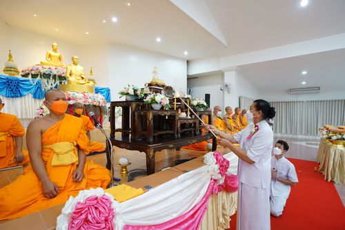 ภาพ No.38245:พิธีทอดกฐินสามัคคี “สร้างหอฉัน ครัวมหาทาน” ณ ศูนย์ปฏิบัติธรรมเพชรบูรณ์