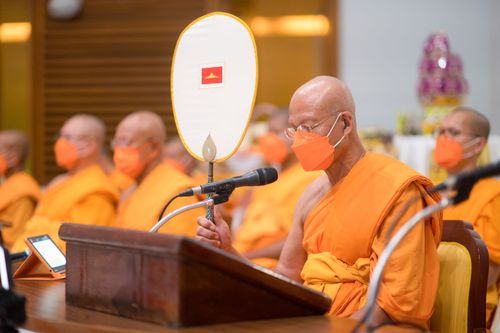 ภาพ No.38315:พิธีทอดกฐินบรมจักรพรรดิมหาสมบัติ ณ อนุสรณ์สถานมหาวิหารพระมงคลเทพมุนี