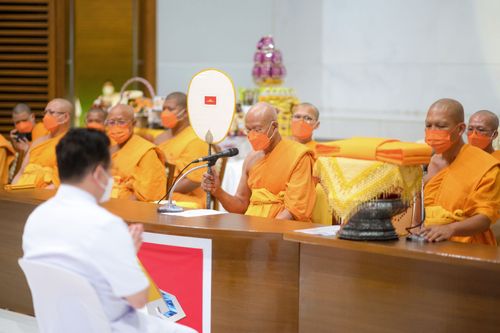 ภาพ No.38319:พิธีทอดกฐินบรมจักรพรรดิมหาสมบัติ ณ อนุสรณ์สถานมหาวิหารพระมงคลเทพมุนี