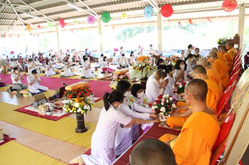 ภาพ No.38332:พิธีทอดกฐินสามัคคี ณ วัดทุ่งเจริญธรรม