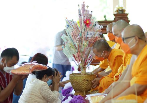 ภาพ No.38335:พิธีทอดกฐินสามัคคี ณ วัดทุ่งเจริญธรรม