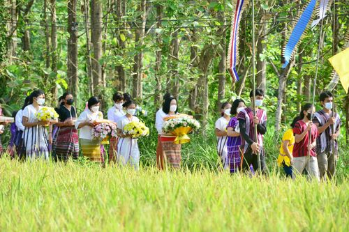 ภาพ No.39014:พิธีทอดกฐินเพื่อซื้อที่ดิน ศูนย์ฝึกอบรมเยาวชนสบเมย