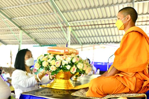 ภาพ No.39030:พิธีทอดกฐินเพื่อซื้อที่ดิน ศูนย์ฝึกอบรมเยาวชนสบเมย