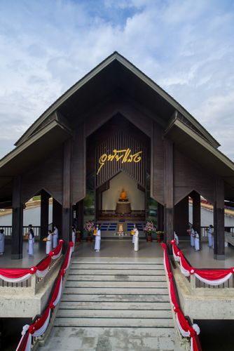 ภาพ No.39128:พิธีทอดกฐิน ณ ศูนย์ปฏิบัติธรรมอุทัยแสง