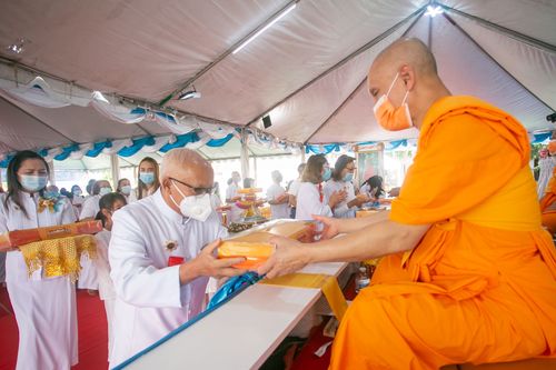ภาพ No.38874:พิธีทอดกฐินบรมจักรพรรดิ ณ วัดพระธรรมกายแคลิฟอร์เนีย
