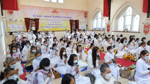 ภาพ No.38917:พิธีทอดกฐินธรรมชัย สร้างทุกสิ่ง  วัดพระธรรมกายแมนเชสเตอร์