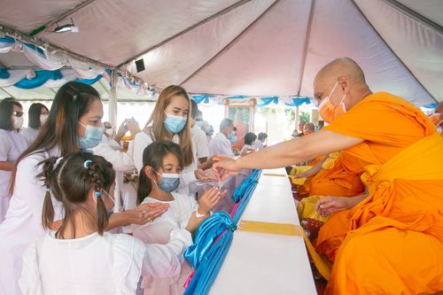 ภาพ No.38877:พิธีทอดกฐินบรมจักรพรรดิ ณ วัดพระธรรมกายแคลิฟอร์เนีย