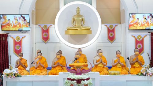 ภาพ No.38918:พิธีทอดกฐินธรรมชัย สร้างทุกสิ่ง  วัดพระธรรมกายแมนเชสเตอร์