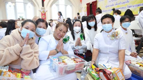 ภาพ No.38922:พิธีทอดกฐินธรรมชัย สร้างทุกสิ่ง  วัดพระธรรมกายแมนเชสเตอร์