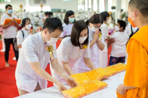 ภาพ No.39168:พิธีทอดกฐินสร้างอาคารปฏิบัติธรรม สถาบันธรรมชัย 