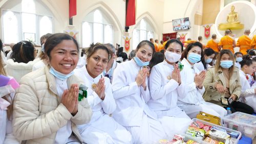 ภาพ No.38920:พิธีทอดกฐินธรรมชัย สร้างทุกสิ่ง  วัดพระธรรมกายแมนเชสเตอร์