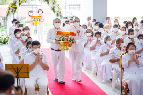 ภาพ No.39054:พิธีทอดกฐิน บูชาธรรมพระมงคลเทพมุนี(สด จนทฺสโร) ศูนย์ปฏิบัติธรรมภูเก็ต 