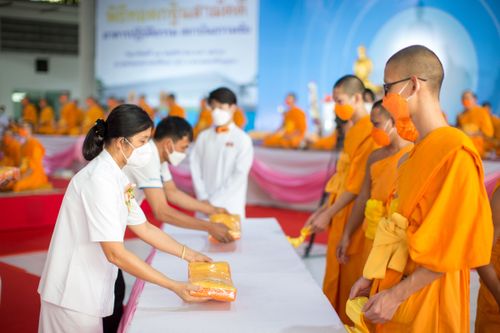 ภาพ No.39170:พิธีทอดกฐินสร้างอาคารปฏิบัติธรรม สถาบันธรรมชัย 