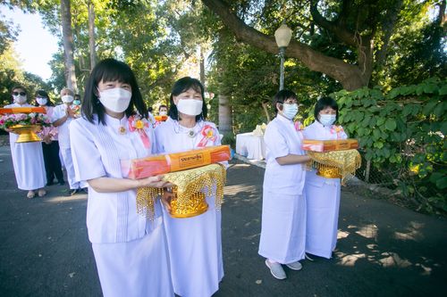 ภาพ No.38880:พิธีทอดกฐินบรมจักรพรรดิ ณ วัดพระธรรมกายแคลิฟอร์เนีย