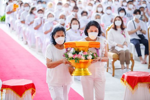 ภาพ No.39058:พิธีทอดกฐิน บูชาธรรมพระมงคลเทพมุนี(สด จนทฺสโร) ศูนย์ปฏิบัติธรรมภูเก็ต 