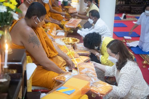 ภาพ No.38809:พิธีทอดกฐิน สัมฤทธิ์เด็กดี V-Star โรงเรียนยุวศึกษา