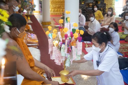 ภาพ No.38808:พิธีทอดกฐิน สัมฤทธิ์เด็กดี V-Star โรงเรียนยุวศึกษา