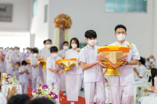 ภาพ No.39176:พิธีทอดกฐินสร้างอาคารปฏิบัติธรรม สถาบันธรรมชัย 