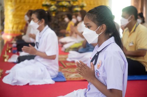 ภาพ No.38810:พิธีทอดกฐิน สัมฤทธิ์เด็กดี V-Star โรงเรียนยุวศึกษา