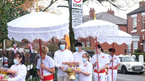 ภาพ No.38931:พิธีทอดกฐินธรรมชัย สร้างทุกสิ่ง  วัดพระธรรมกายแมนเชสเตอร์