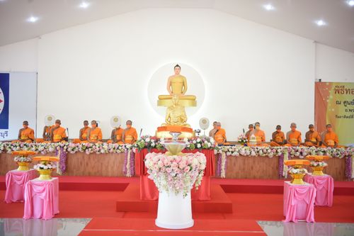 ภาพ No.39091:พิธีทอดกฐินสามัคคี ณ ศูนย์ปฏิบัติธรรมสระบุรี