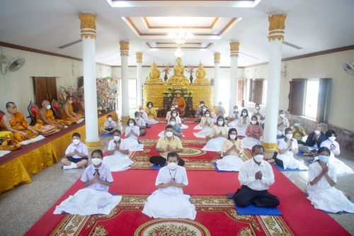 ภาพ No.38811:พิธีทอดกฐิน สัมฤทธิ์เด็กดี V-Star โรงเรียนยุวศึกษา