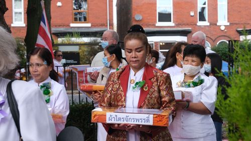 ภาพ No.38932:พิธีทอดกฐินธรรมชัย สร้างทุกสิ่ง  วัดพระธรรมกายแมนเชสเตอร์