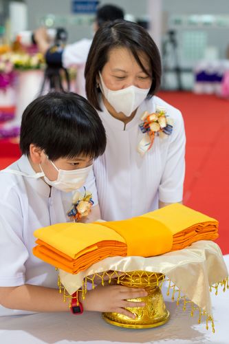 ภาพ No.39175:พิธีทอดกฐินสร้างอาคารปฏิบัติธรรม สถาบันธรรมชัย 