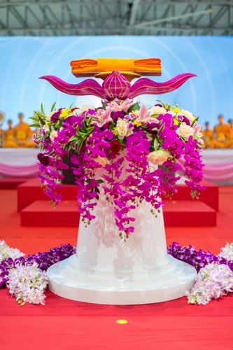 ภาพ No.39178:พิธีทอดกฐินสร้างอาคารปฏิบัติธรรม สถาบันธรรมชัย 