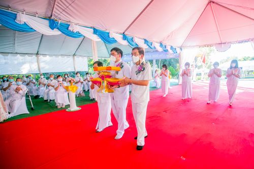 ภาพ No.38894:พิธีทอดกฐินบรมจักรพรรดิ ณ วัดพระธรรมกายแคลิฟอร์เนีย