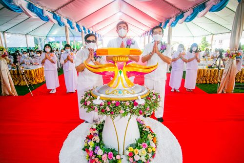 ภาพ No.38895:พิธีทอดกฐินบรมจักรพรรดิ ณ วัดพระธรรมกายแคลิฟอร์เนีย