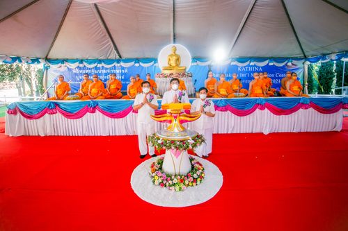 ภาพ No.38896:พิธีทอดกฐินบรมจักรพรรดิ ณ วัดพระธรรมกายแคลิฟอร์เนีย