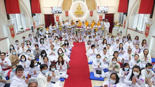 ภาพ No.38943:พิธีทอดกฐินธรรมชัย สร้างทุกสิ่ง  วัดพระธรรมกายแมนเชสเตอร์