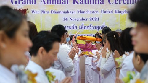 ภาพ No.38944:พิธีทอดกฐินธรรมชัย สร้างทุกสิ่ง  วัดพระธรรมกายแมนเชสเตอร์