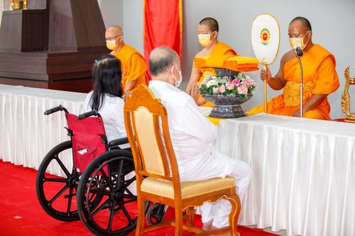 ภาพ No.39071:พิธีทอดกฐิน บูชาธรรมพระมงคลเทพมุนี(สด จนทฺสโร) ศูนย์ปฏิบัติธรรมภูเก็ต 