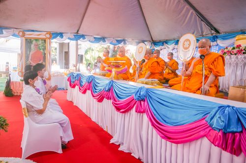 ภาพ No.38900:พิธีทอดกฐินบรมจักรพรรดิ ณ วัดพระธรรมกายแคลิฟอร์เนีย