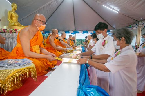ภาพ No.38903:พิธีทอดกฐินบรมจักรพรรดิ ณ วัดพระธรรมกายแคลิฟอร์เนีย