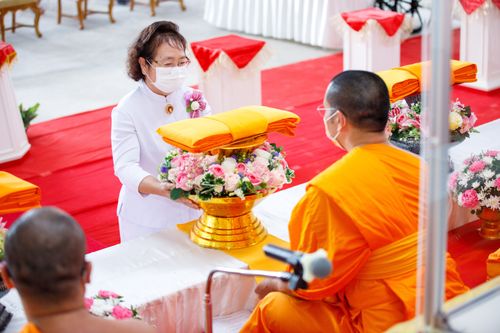 ภาพ No.39074:พิธีทอดกฐิน บูชาธรรมพระมงคลเทพมุนี(สด จนทฺสโร) ศูนย์ปฏิบัติธรรมภูเก็ต 