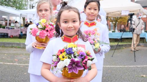 ภาพ No.38957:พิธีทอดกฐินธรรมชัย สร้างทุกสิ่ง  วัดพระธรรมกายแมนเชสเตอร์