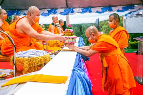 ภาพ No.38902:พิธีทอดกฐินบรมจักรพรรดิ ณ วัดพระธรรมกายแคลิฟอร์เนีย