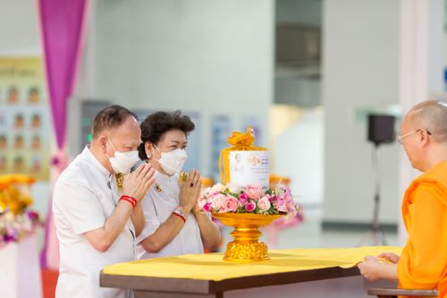 ภาพ No.39193:พิธีทอดกฐินสร้างอาคารปฏิบัติธรรม สถาบันธรรมชัย 