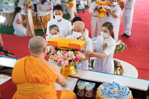 ภาพ No.38905:พิธีทอดกฐินบรมจักรพรรดิ ณ วัดพระธรรมกายแคลิฟอร์เนีย