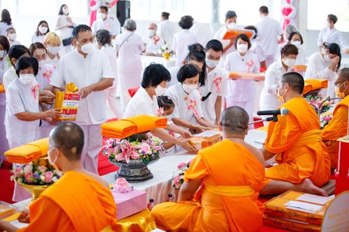 ภาพ No.39078:พิธีทอดกฐิน บูชาธรรมพระมงคลเทพมุนี(สด จนทฺสโร) ศูนย์ปฏิบัติธรรมภูเก็ต 