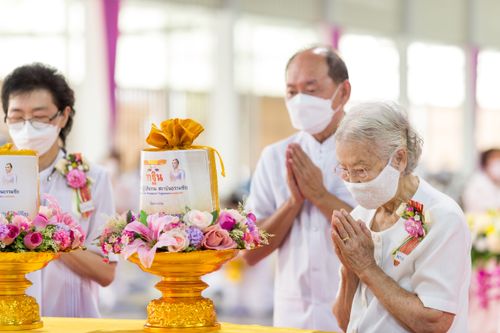 ภาพ No.39196:พิธีทอดกฐินสร้างอาคารปฏิบัติธรรม สถาบันธรรมชัย 